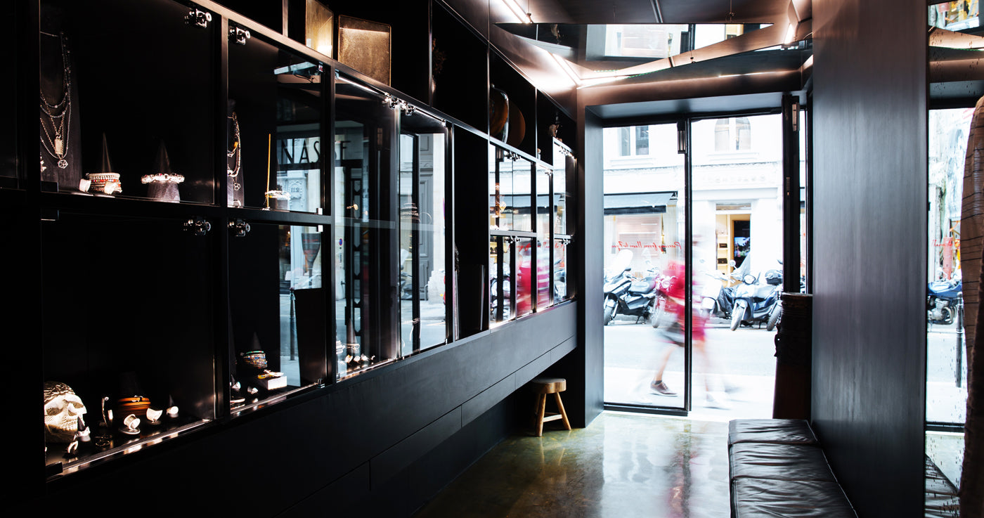 NEW STORE 320 RUE ST-HONORÉ