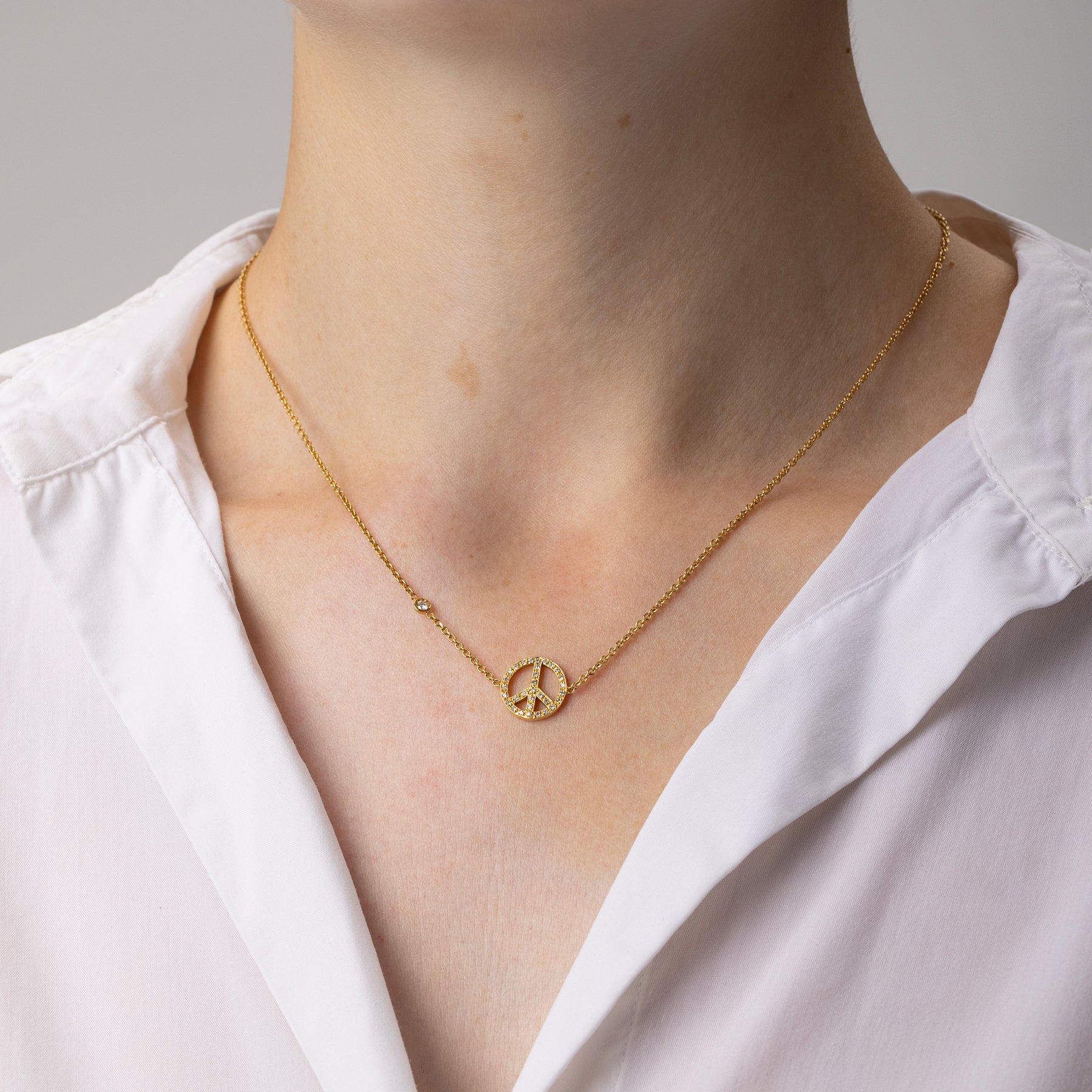Collier Peace
