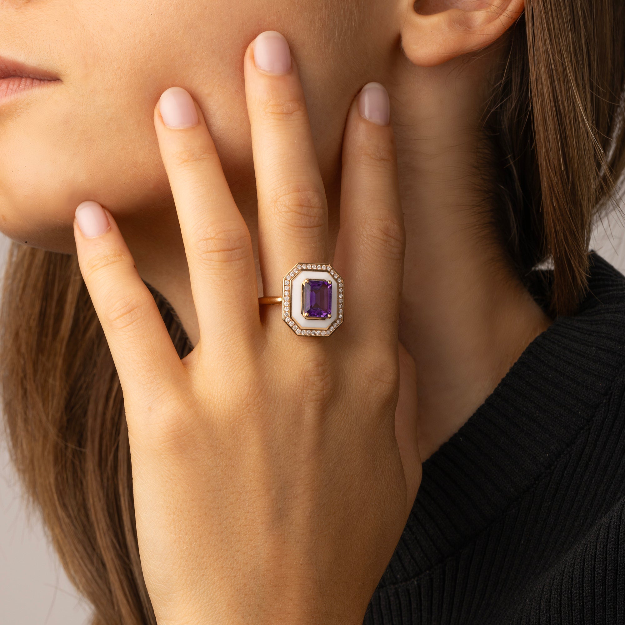 Fizzy White Classic Ring with Amethyst