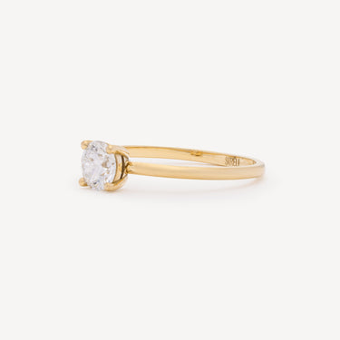 Brilliant Solitaire Ring in Yellow Gold