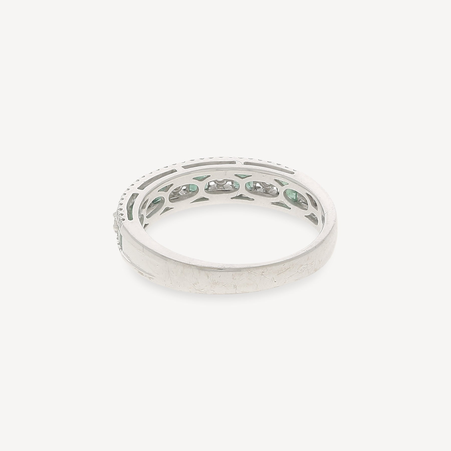 Bague Or Blanc Emeraudes et Diamants