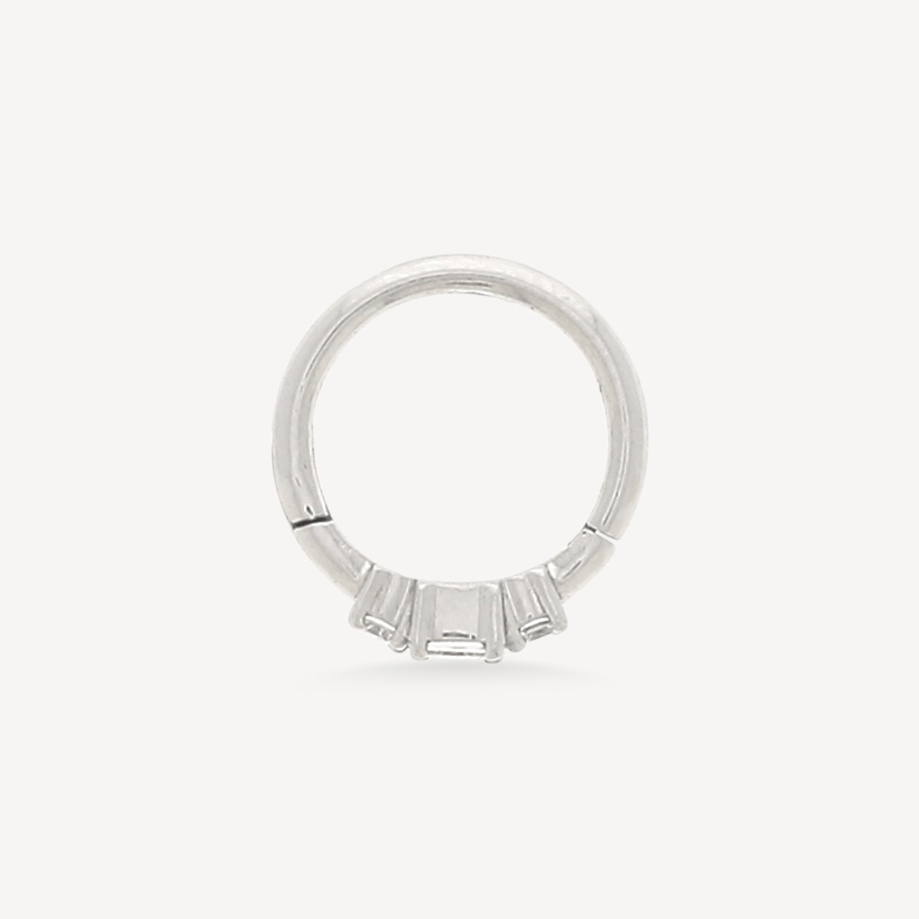 Créole 8mm Or Blanc et Diamants 2x2mm