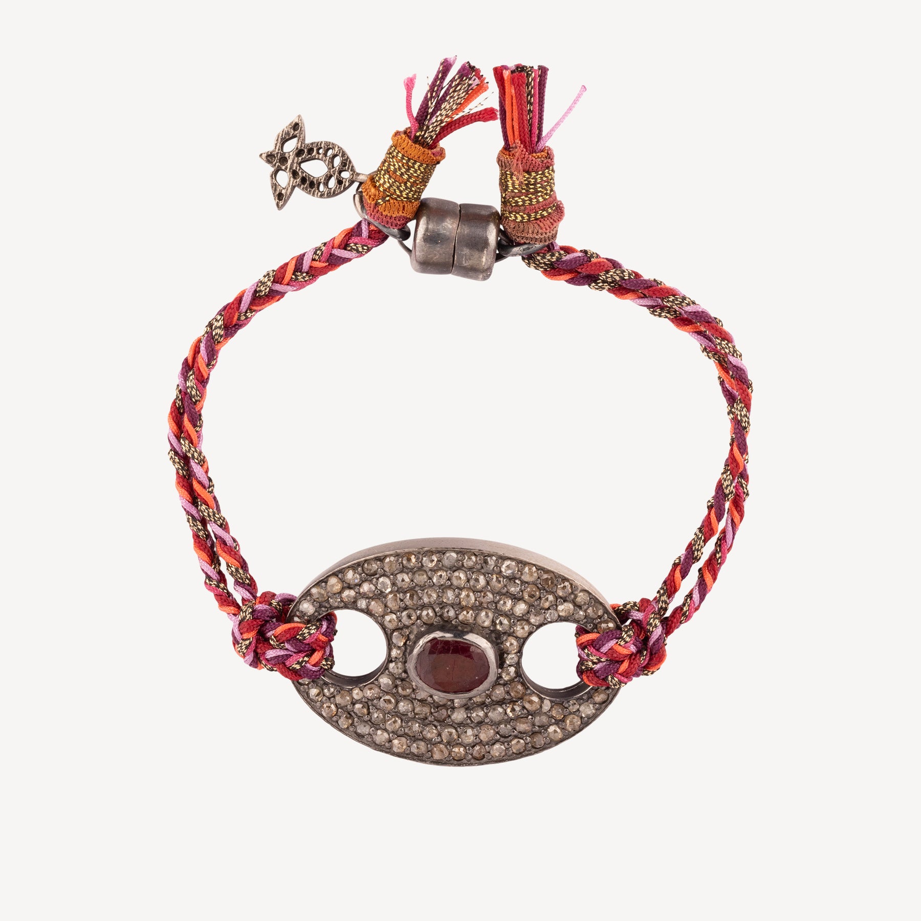 Ein Rubin-Verschlussarmband