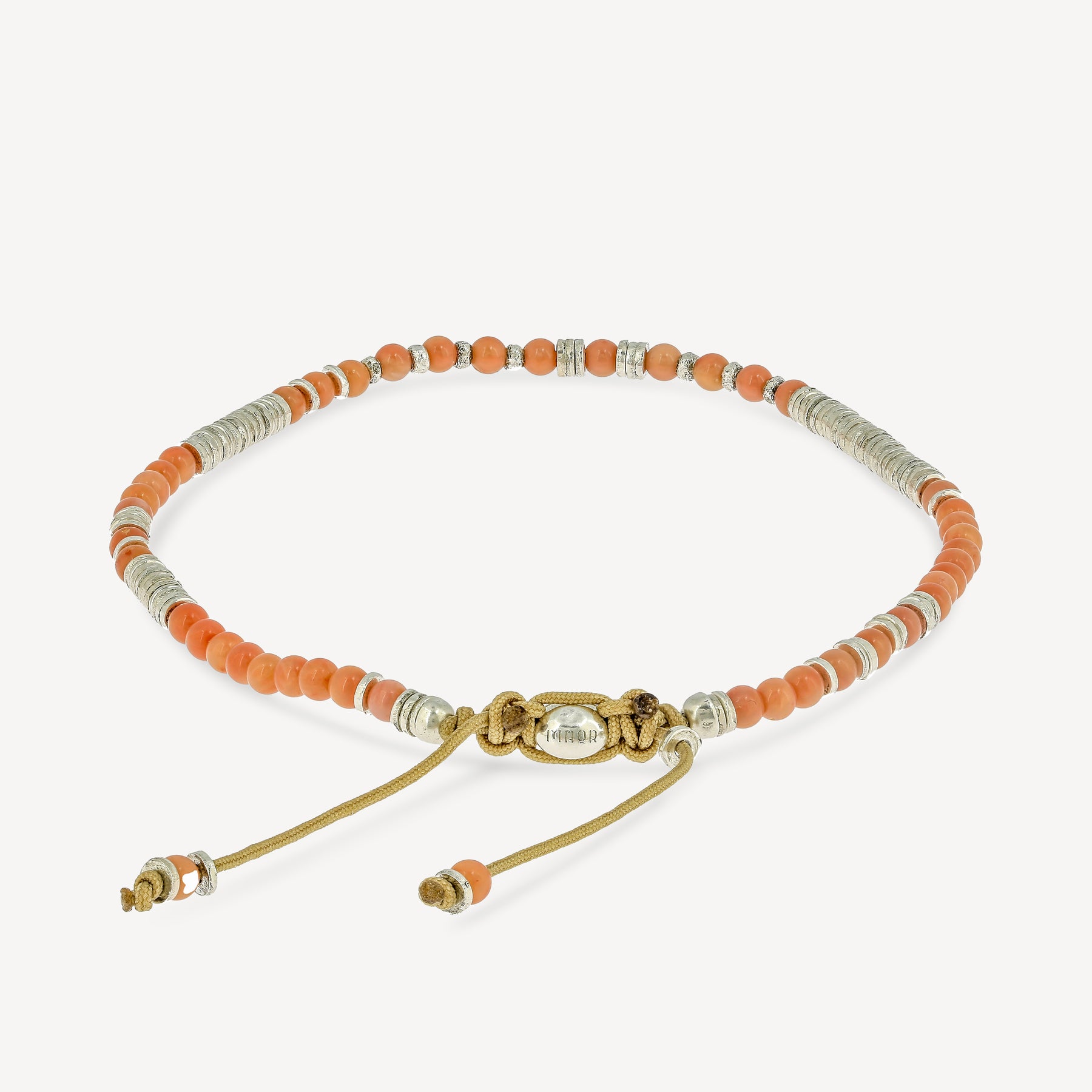 Präzises Korallenarmband