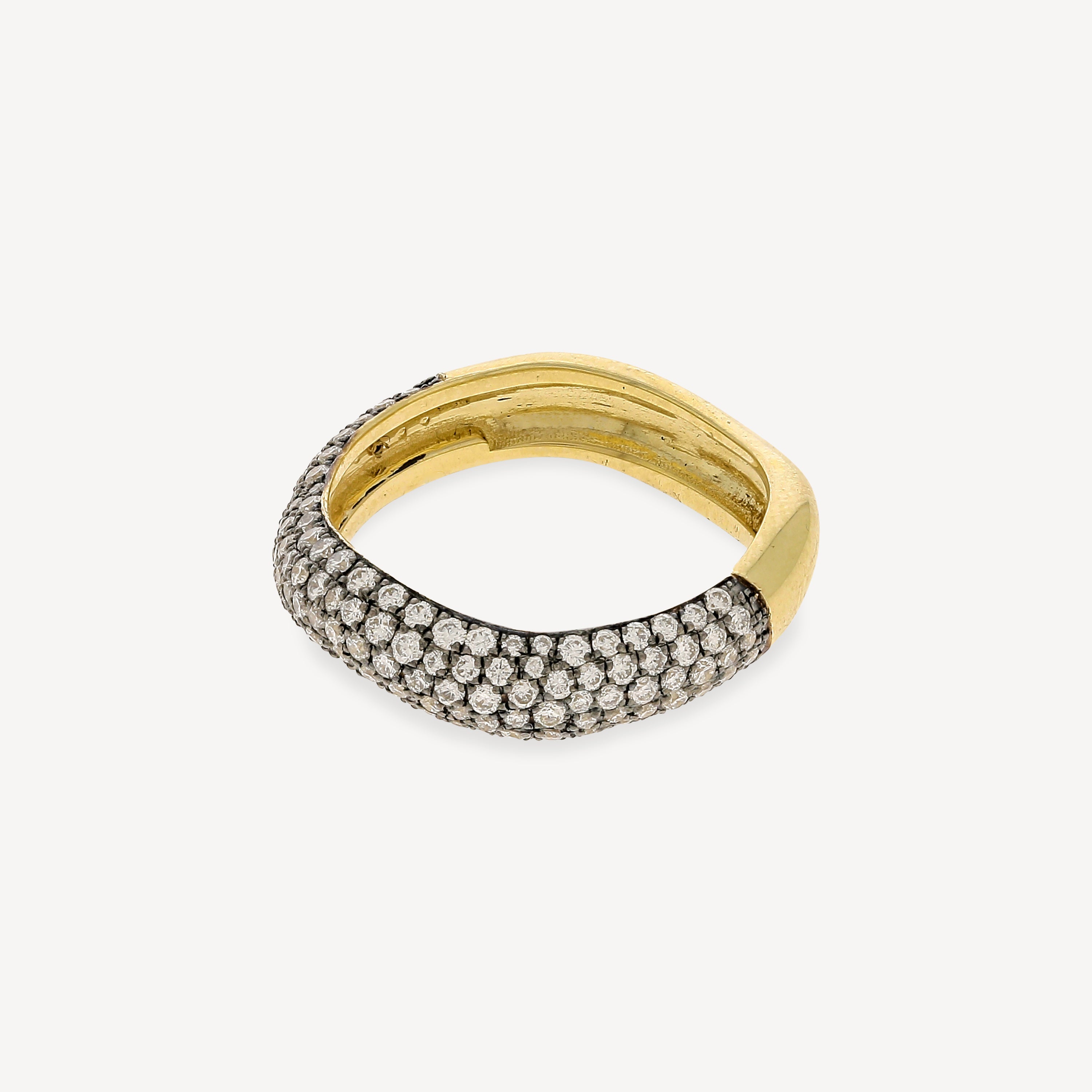 Bague Rebellion with Pave Diamonds