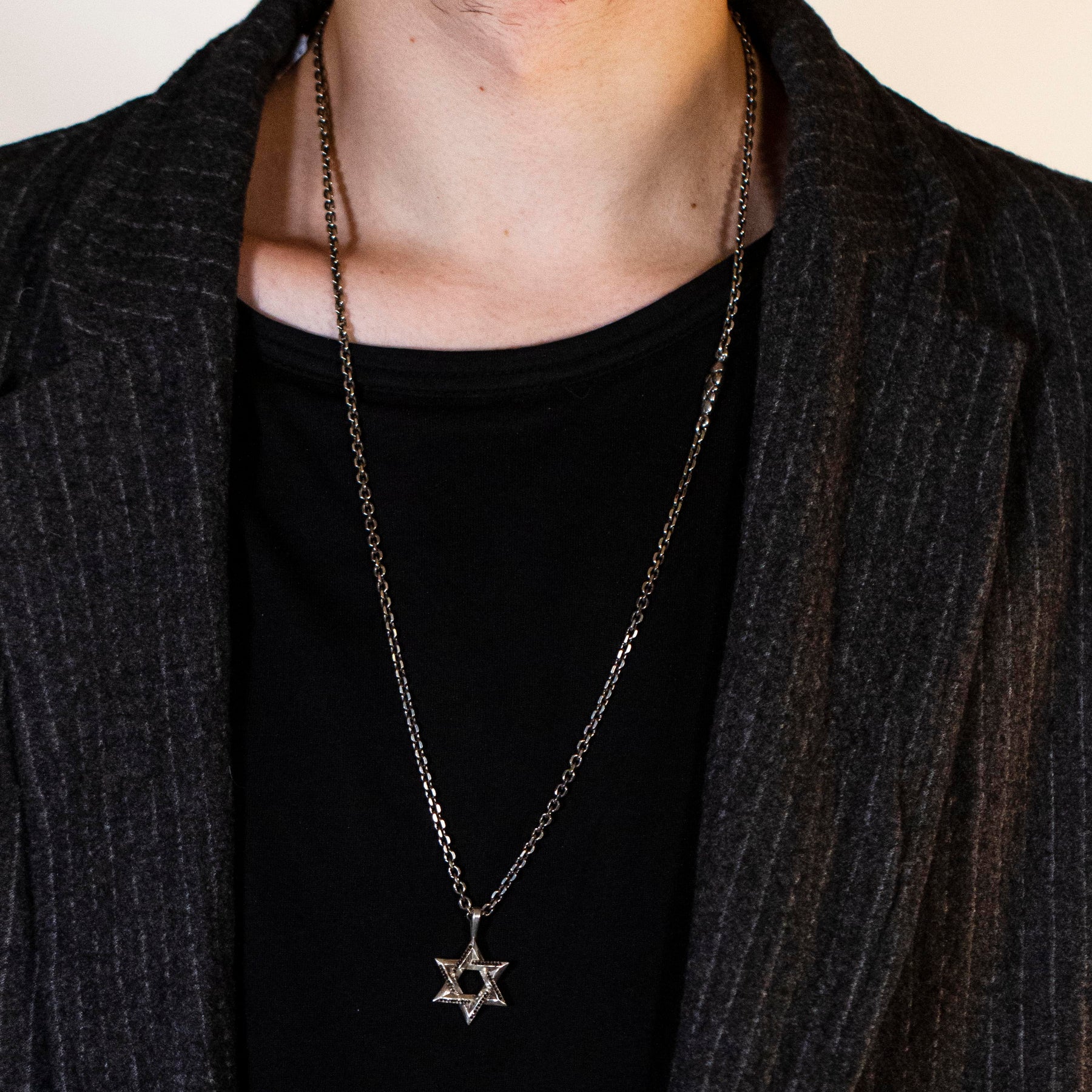 Small Secret Triangle Star Diamants Noirs