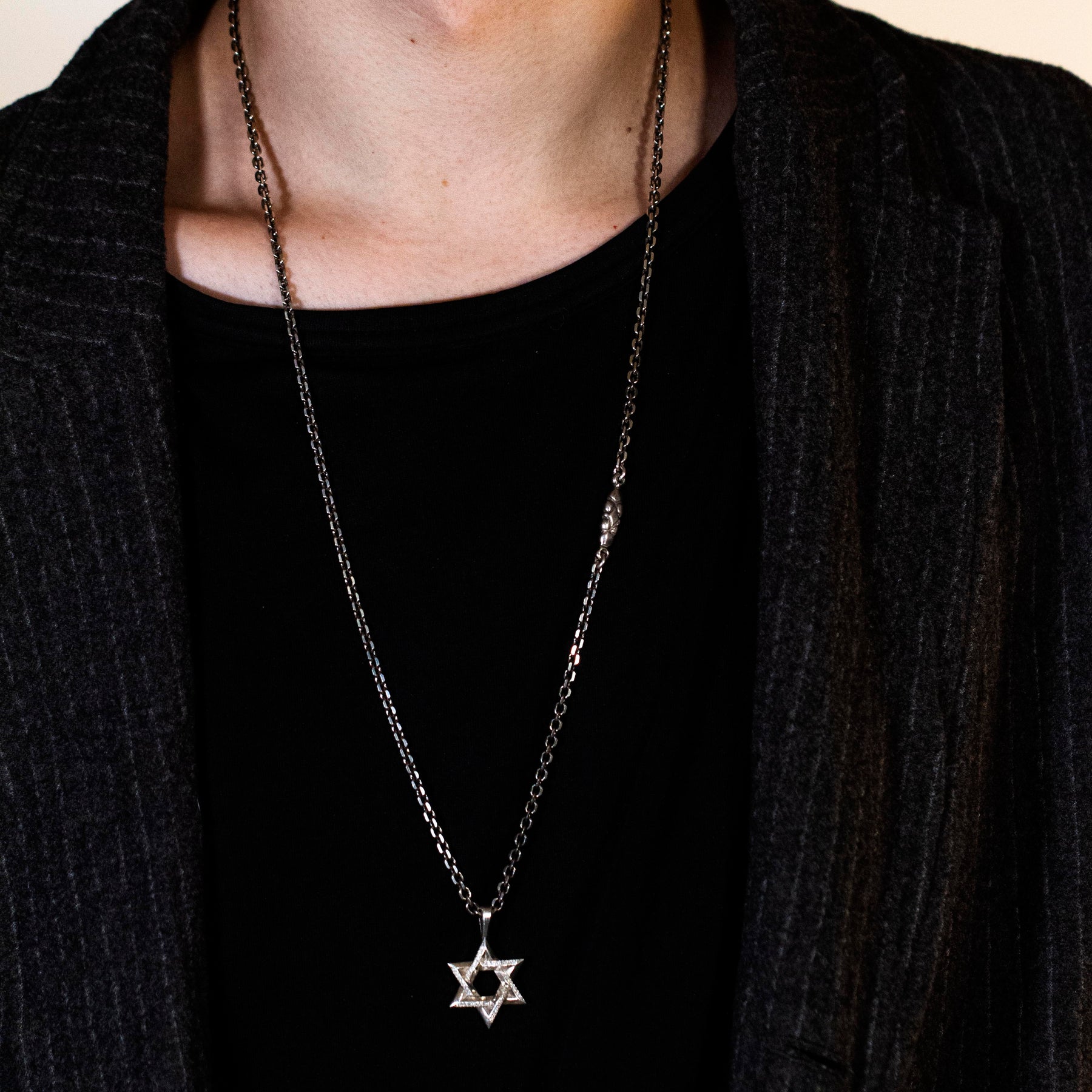 Small Secret Triangle Star Weiße Diamanten