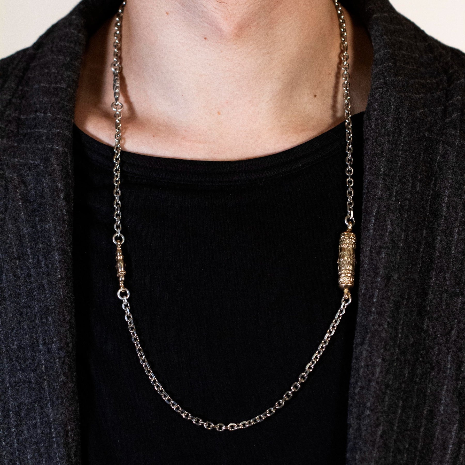 Secret Tube Gelbgold und Diamanten