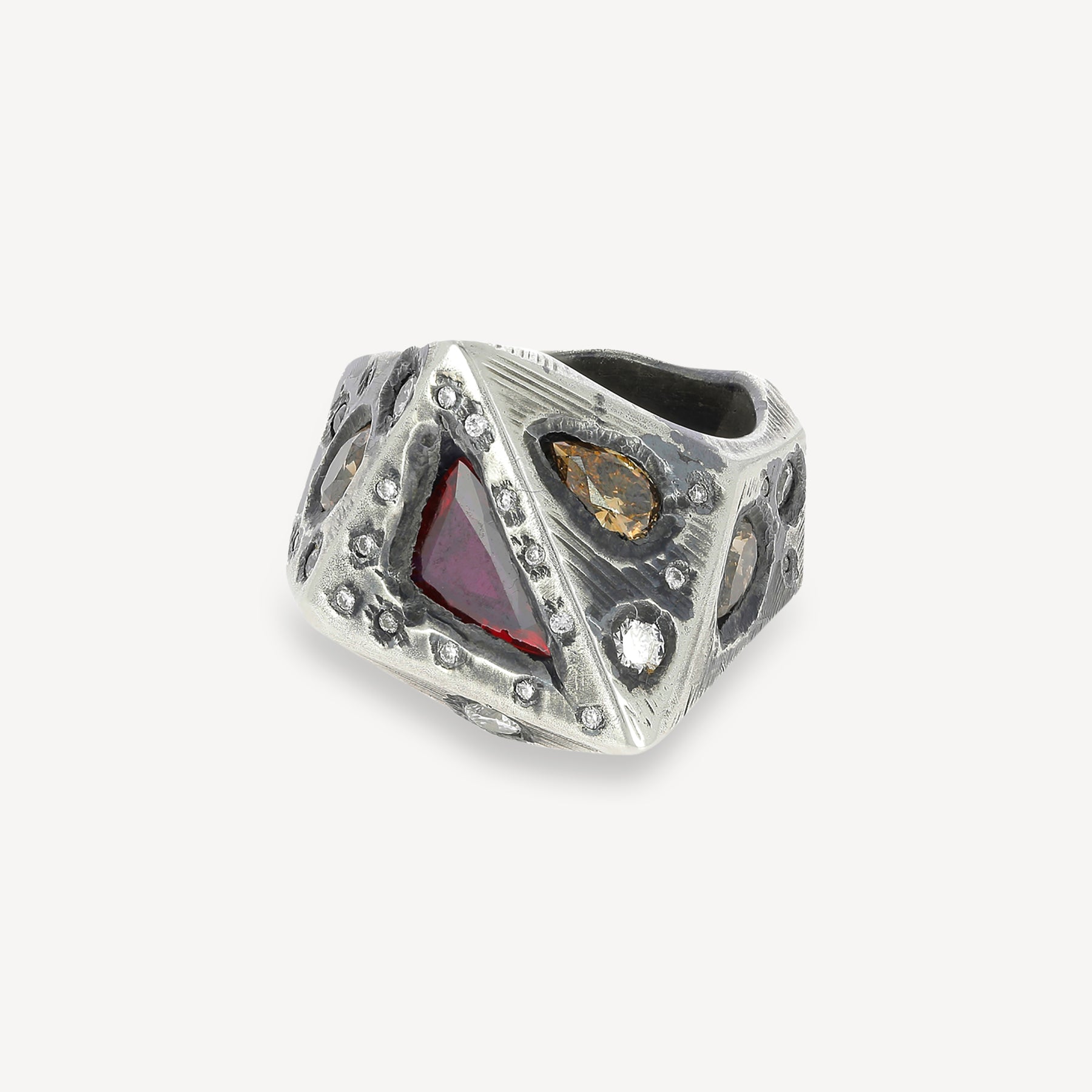 Bague Géométrique Rubis Diamants Bruns et Blancs
