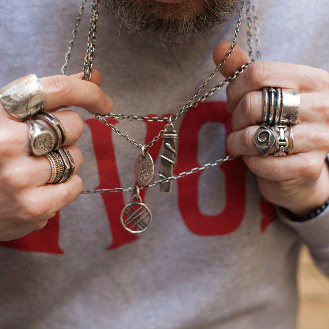 Collier Button