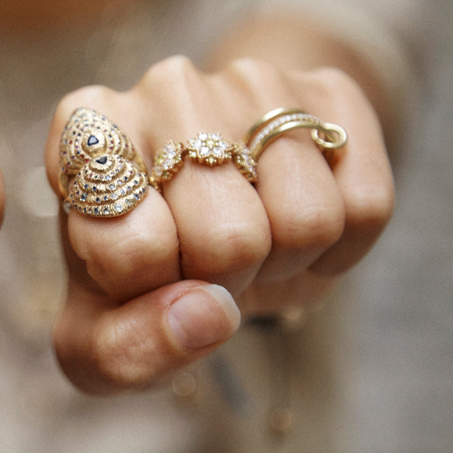 Bague Patte d'Ours et Pierres Précieuses