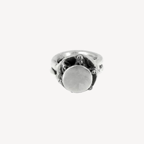 Rotunda Skulls ring