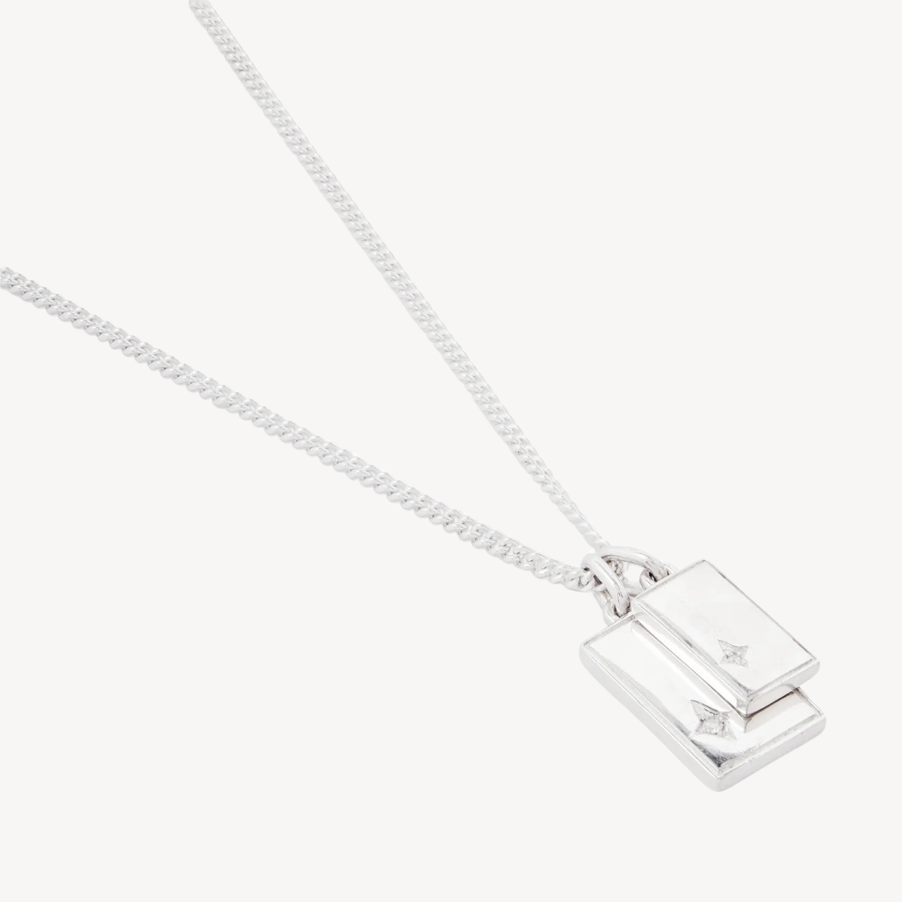 Gudo Rectangle Necklace White Diamond Detail