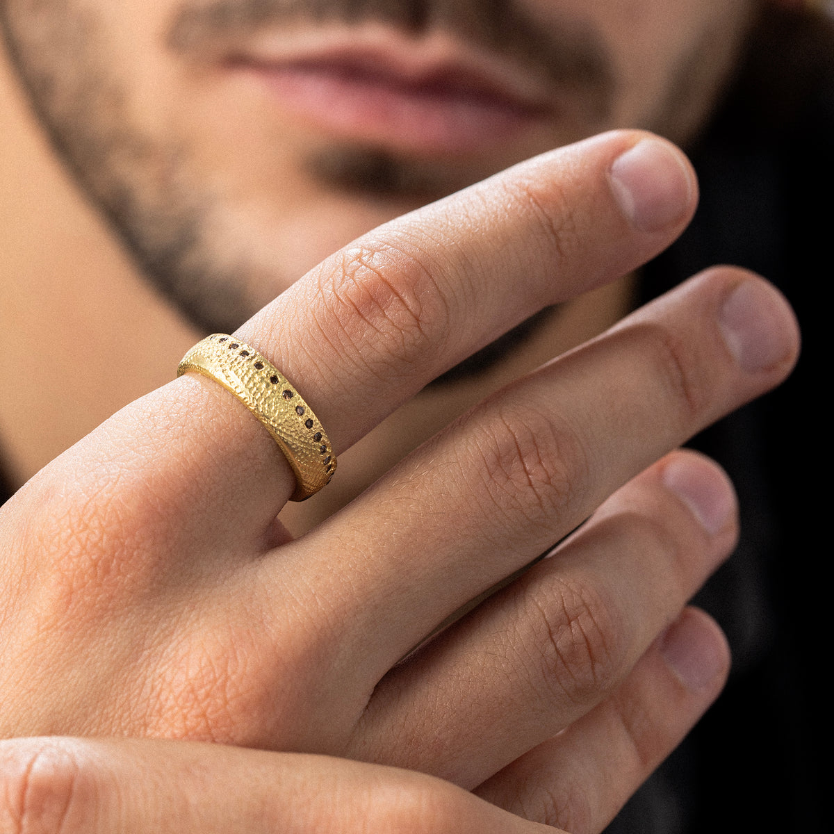 Mezuza-Ring mit braunem Diamant