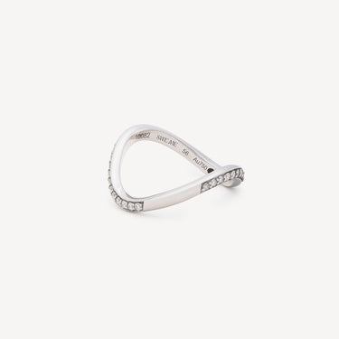 La bague Sway pavée de diamants