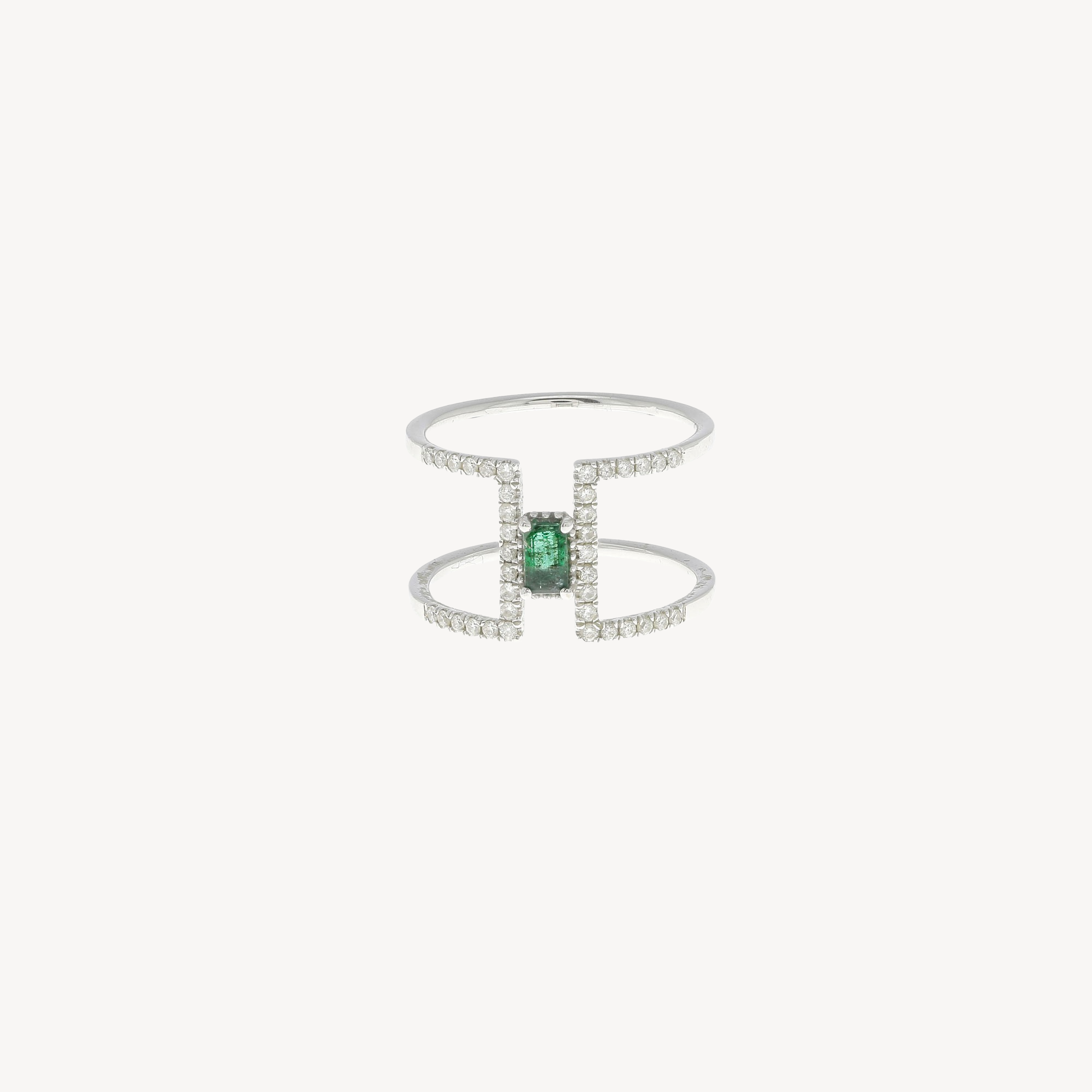 Moderner Ring mit Smaragd und Diamant