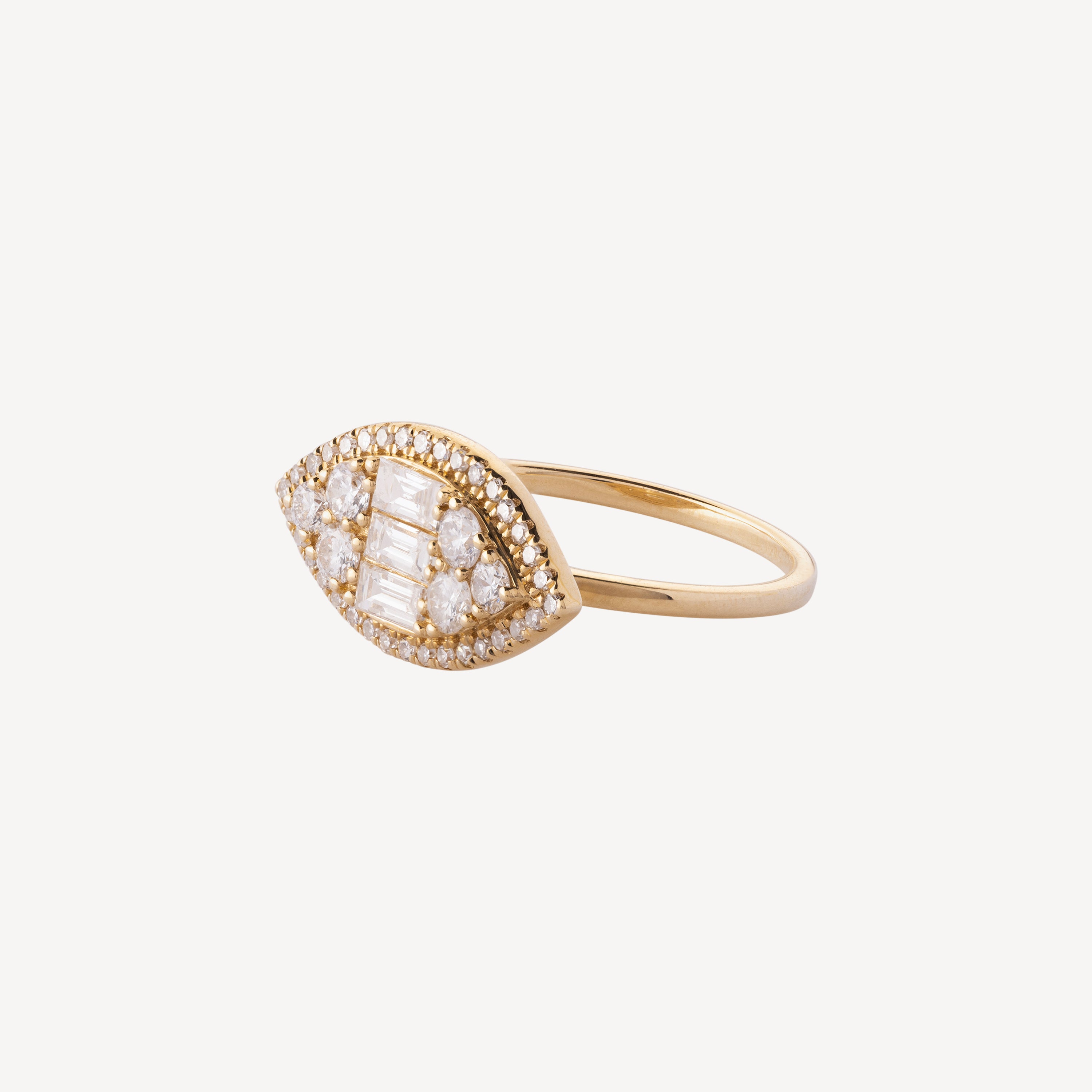 Navette-Ring aus Gelbgold und Diamant