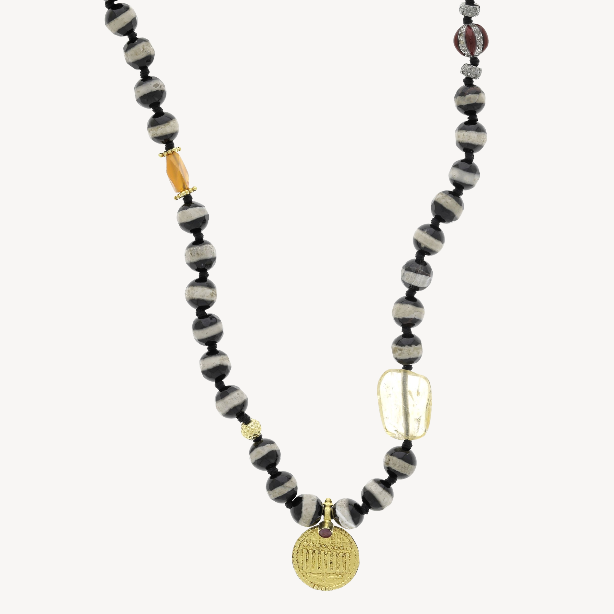 Schwarze Achat-Streifen-Perlen-Halskette, runde Medaille