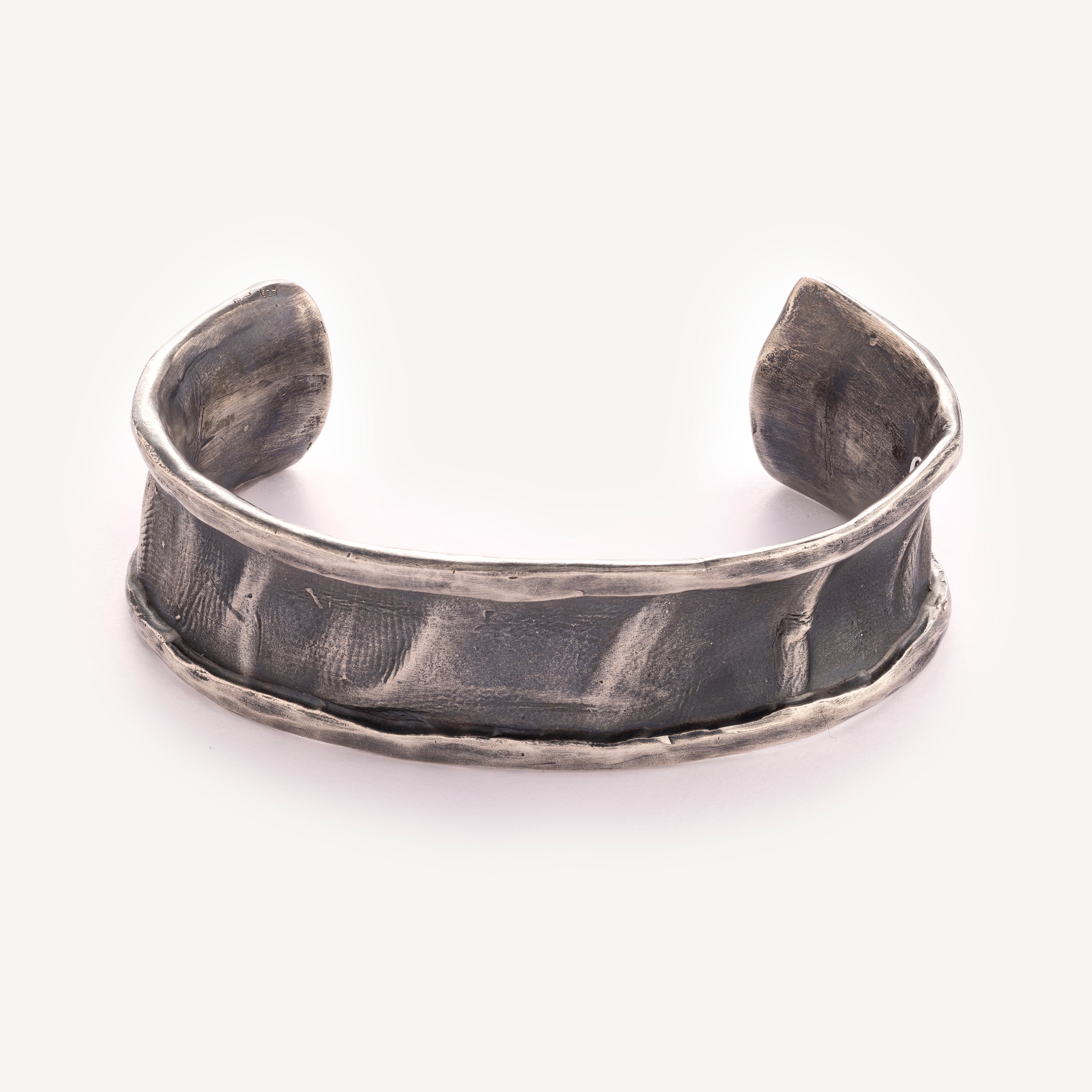 Bracelet folds bangle