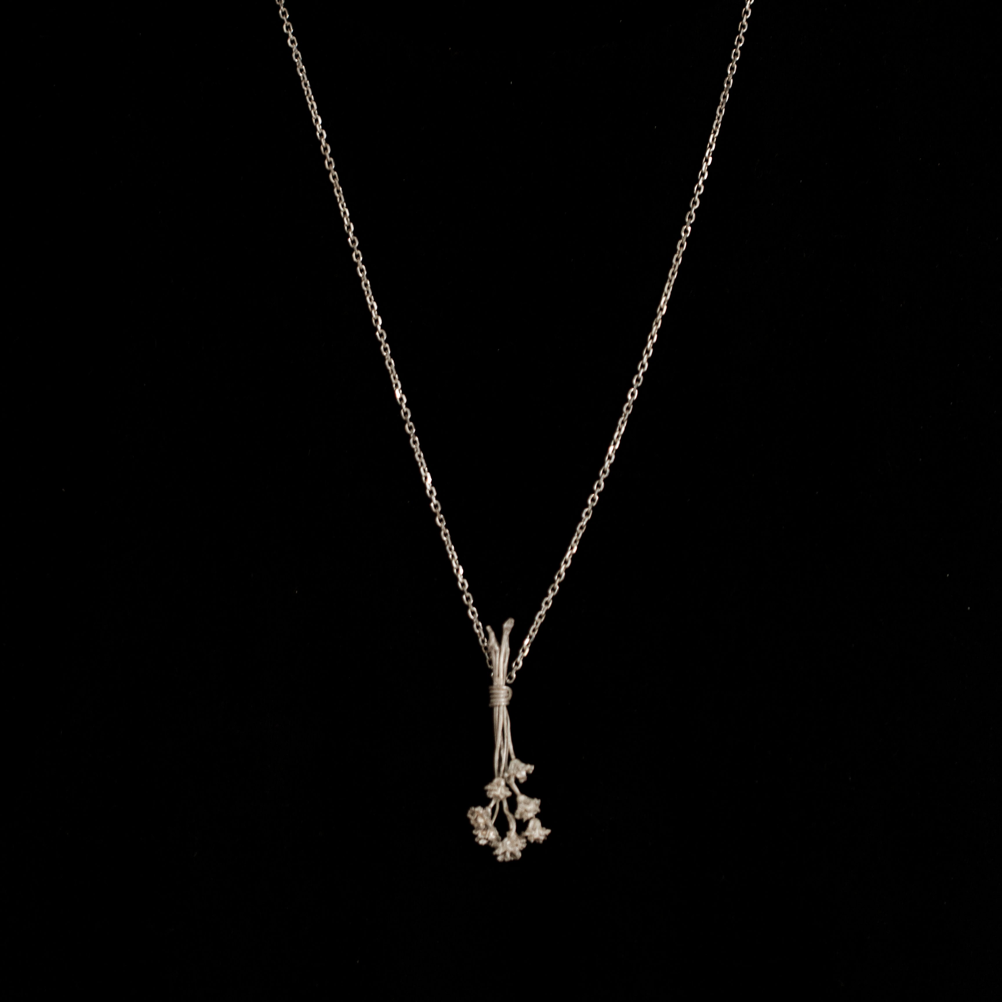 Schleierkraut-Blumenstrauß-Halskette