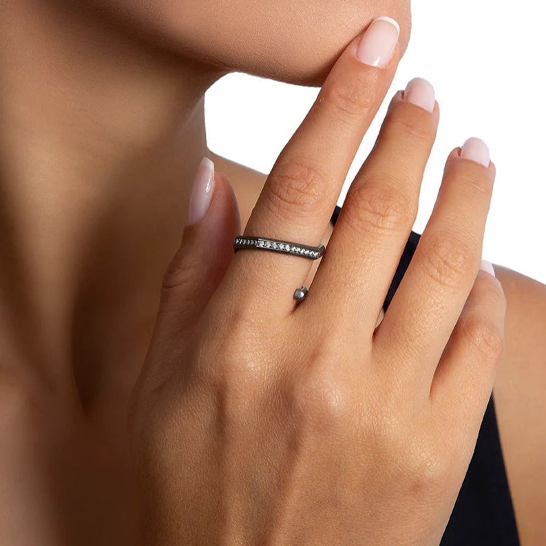 White Gold and Diamonds Hypnosis Ring