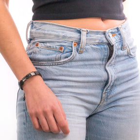 Grauer Saphir und Schwarze Jade Armband