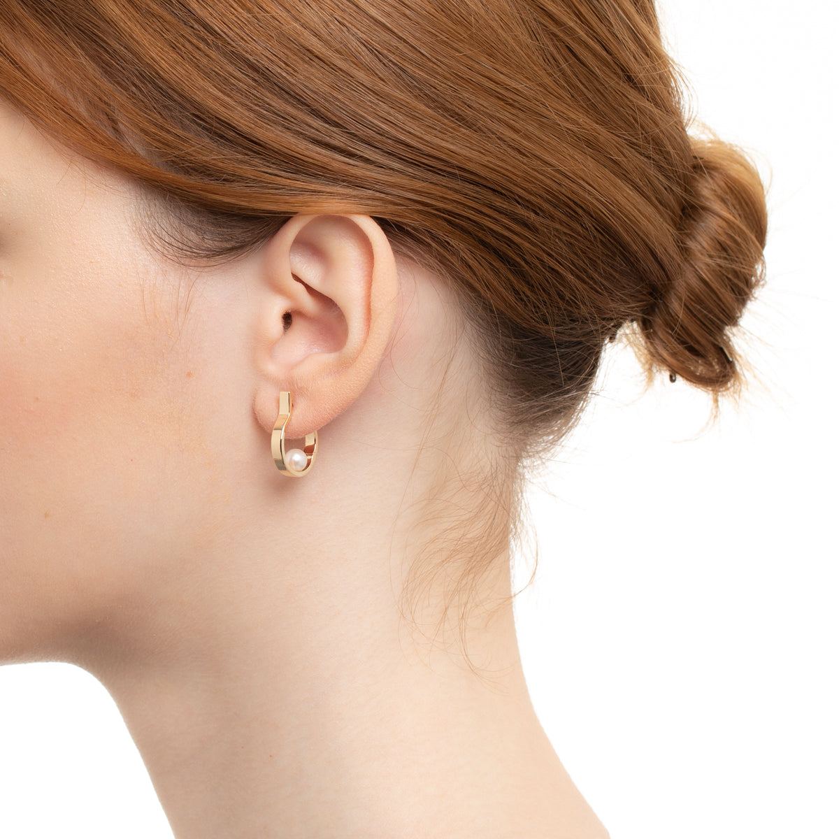Industria Pearl 3mm Earring